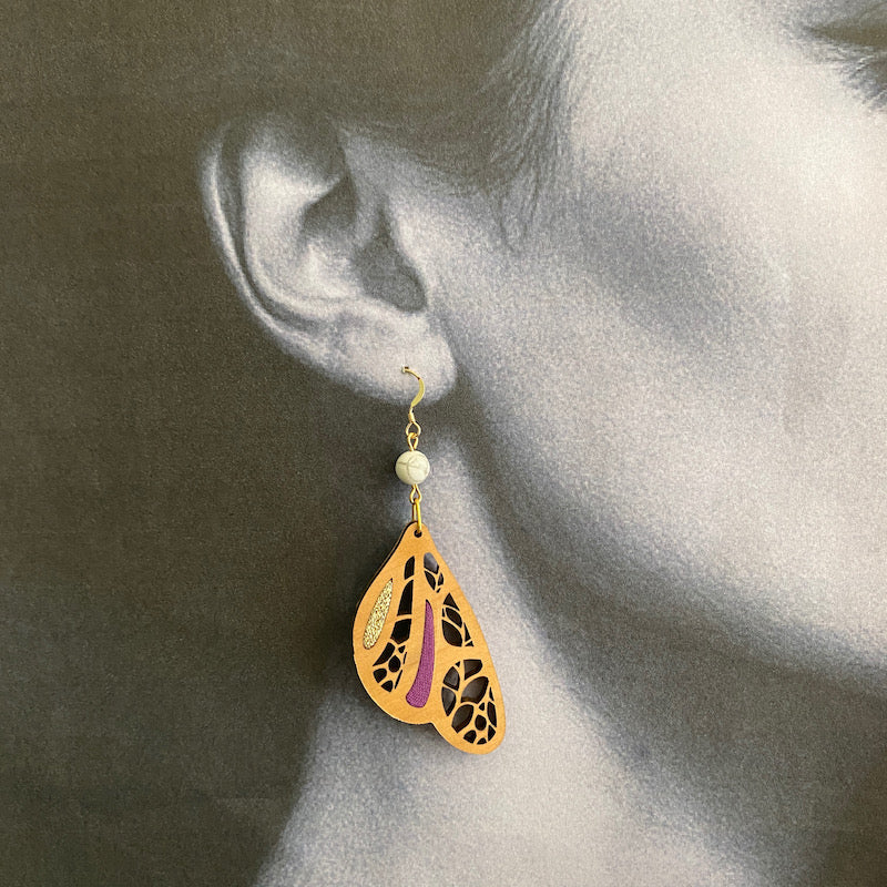 Boucle d'oreille - Aile de Papillon - Violet doré